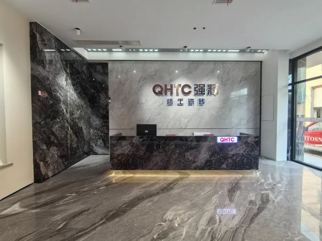 終端風采 | 強輝聊城旗艦店，沉浸式體驗現(xiàn)代高端設(shè)計美學(xué)(圖4)