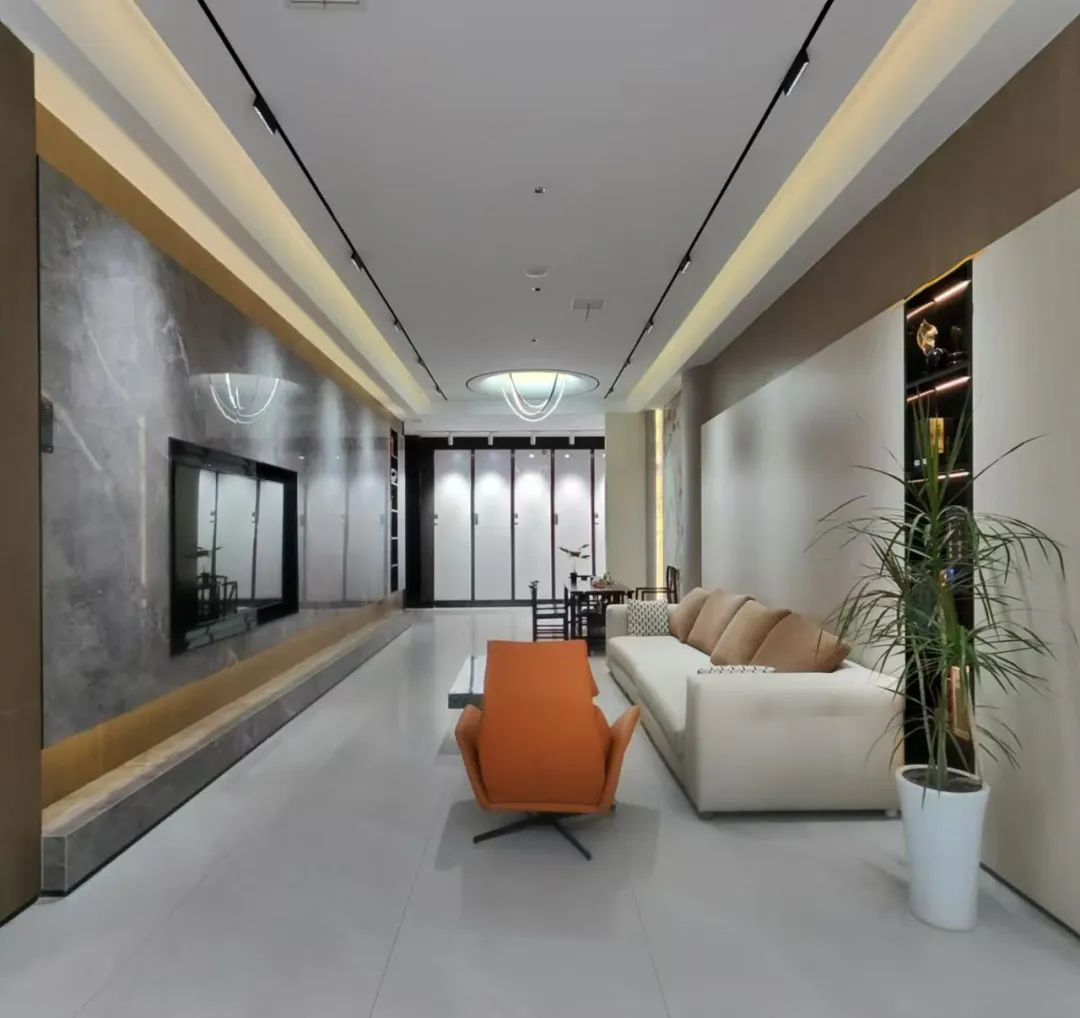 終端風采 | 強輝聊城旗艦店，沉浸式體驗現(xiàn)代高端設(shè)計美學(xué)(圖17)