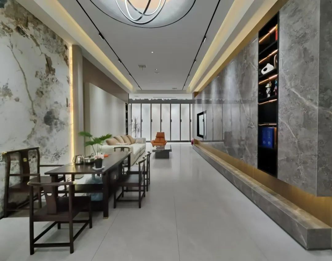 終端風采 | 強輝聊城旗艦店，沉浸式體驗現(xiàn)代高端設(shè)計美學(xué)(圖18)