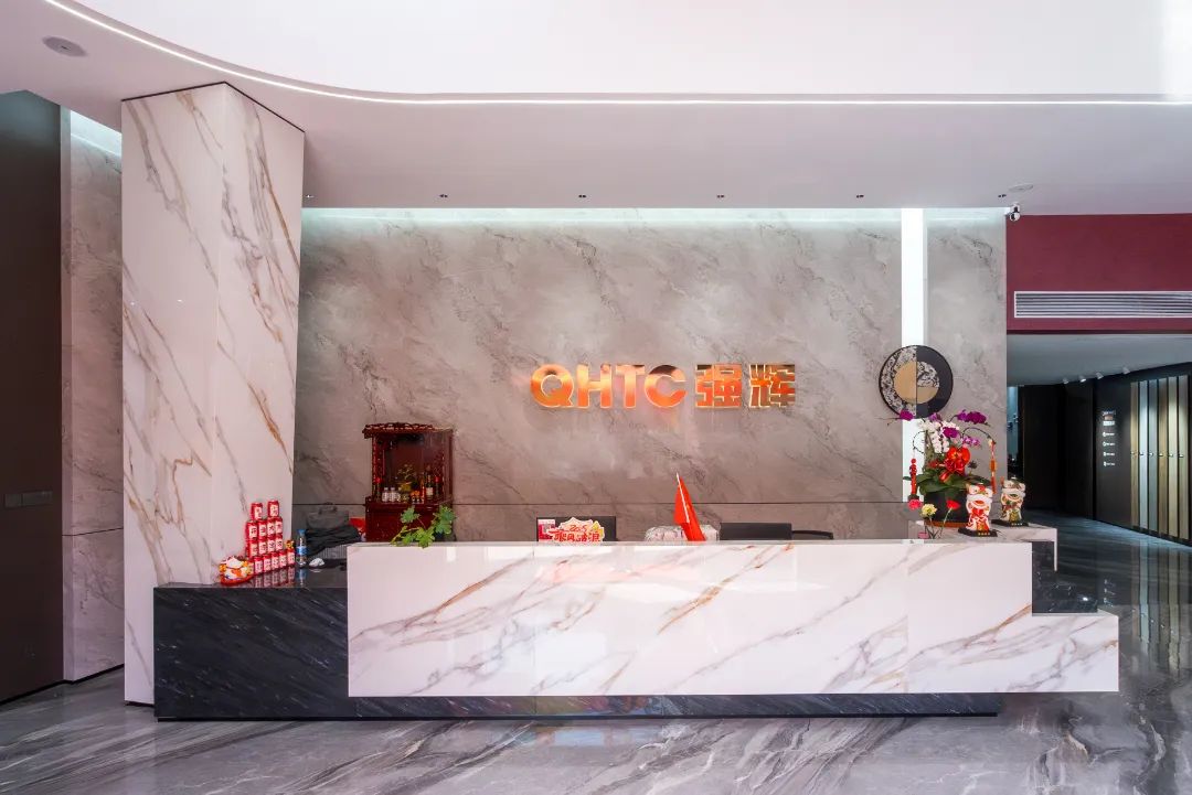 終端風(fēng)采 | 強(qiáng)輝晉江旗艦店，品味質(zhì)感大師館，打卡美學(xué)新坐標(biāo)(圖6)